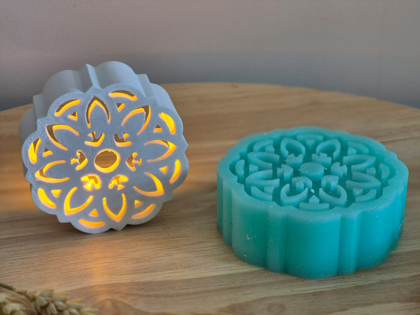 Silikonform Herbstblumen im Mandaladesign für Ballonlicht
