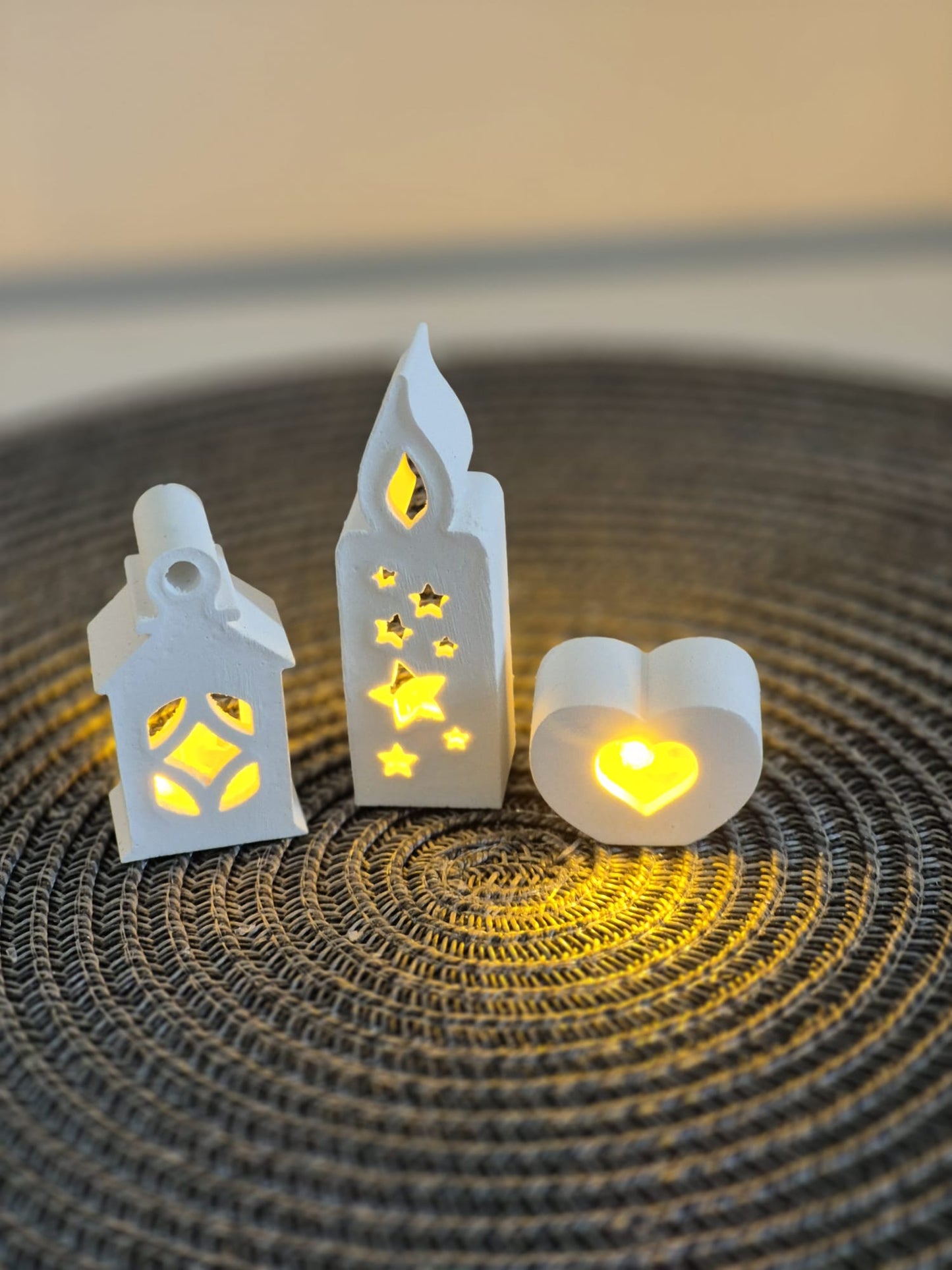 Adventskalender mit 24 Mini Ballonlicht Silikonformen